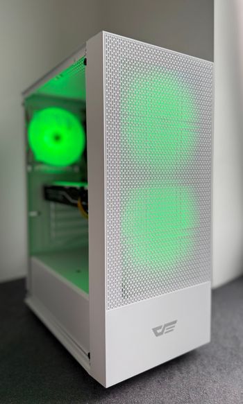 Naujai surinktas žaidimų kompiuteris i7/RX 580 8GB/16GB RGB!!