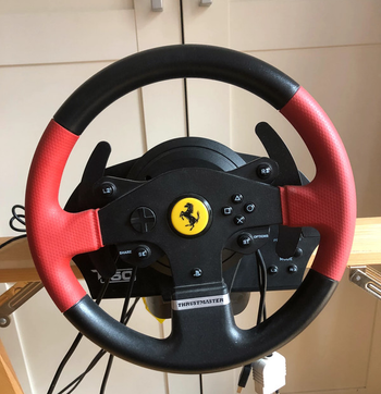VOLANT THRUSTMASTER T150 Ferrari