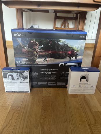 PS5 Digital+Juego+base de carga para dos mandos+dualsense extra