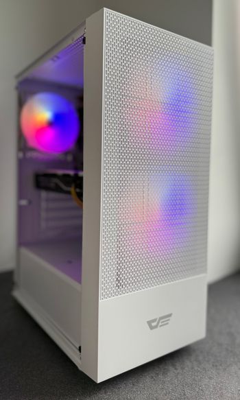 Naujai surinktas žaidimų kompiuteris i7/RX 580 8GB/16GB RGB!!