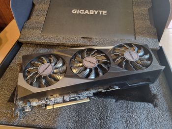 ［現状品］GIGABYTE GeForce RTX 3070 Pirkti Gigabyte Geforce RTX 3070 Gaming OC 8GB