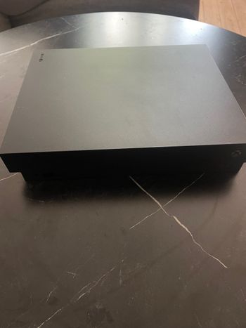 XBOX ONE X 1TB