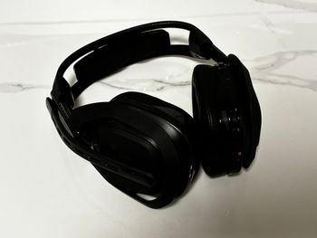 Get Logitech Astro A50 Wireless Gaming Headphones + Base Station ž