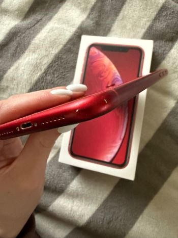 Redeem Apple iPhone XR 128GB Red