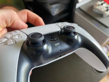Redeem Sony Playstation 5 Dualsense White Controller / Pultelis 