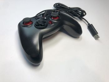 Varr Flanker OGPXBOXNEW Wired X-Box Gamepad – Great Condition, Ready to Play! for sale