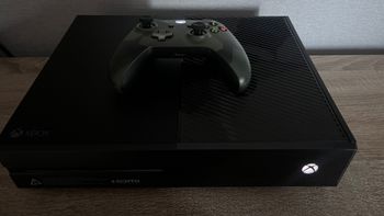 xbox one+(GTAV, NBA 23, MortalKombat11,)