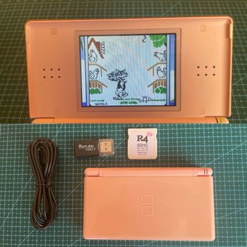 Nintendo DS Lite R4 kortelė 100 žaidimų + emuliatoriai