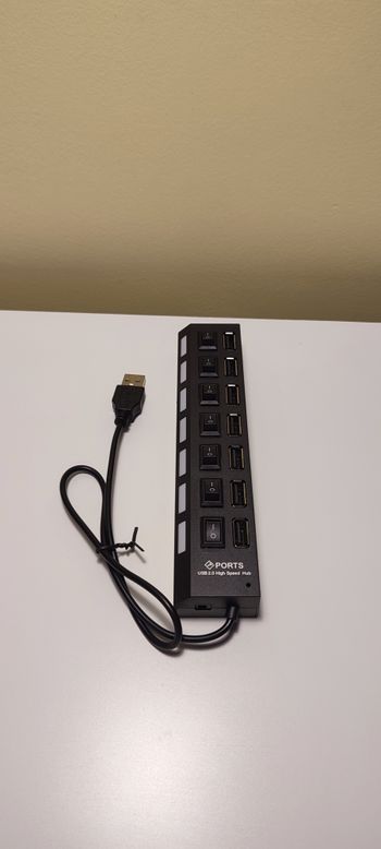 USB skirstytuvas su 7 jungtimis