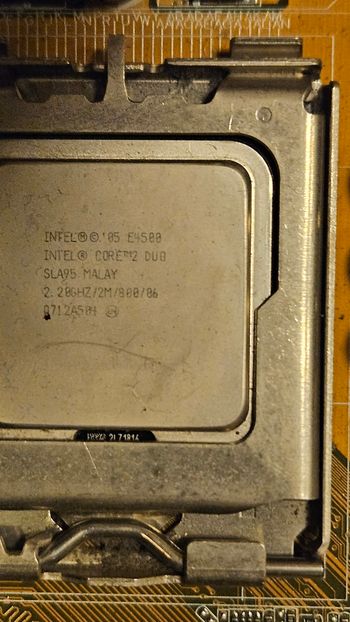 Asus P5L 1934, E4500, 2gb ram