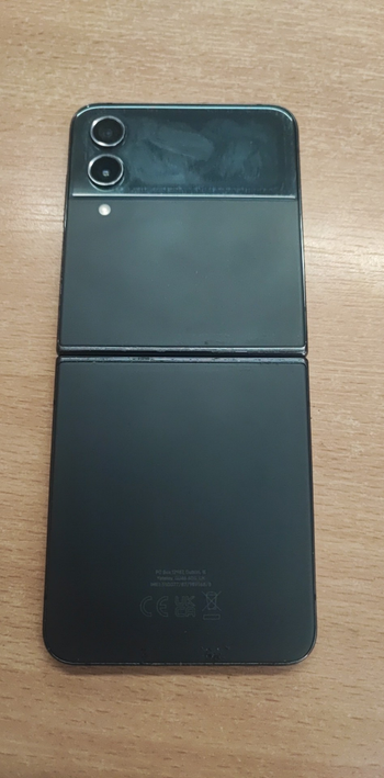 Redeem samsung galaxy FLIP 4