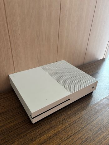 XBOX ONE S
