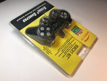 SpeedLink Strike2 SL-4207-SBK Gaming Pad Controller for PS2 Playstation 2 Pultas