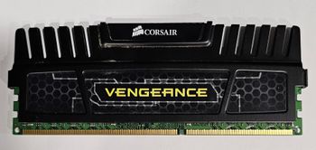 Corsair Vengeance 4 GB (1 x 4 GB) DDR3-1600 Black / Blue PC RAM