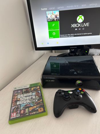 Xbox 360 S su Gta V