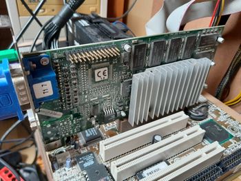 3DFX Voodoo3 3000 vaizdo plokštė retro žaidimams
