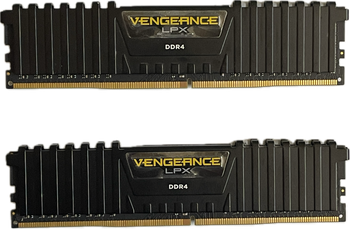 Corsair Vengeance LPX 16 GB (2 x 8 GB) DDR4-2133 Black / Yellow PC RAM