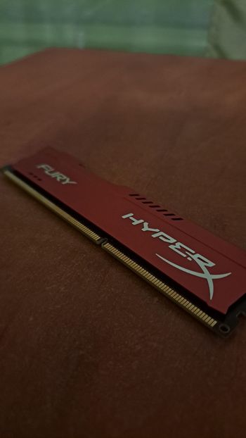 Kingston HyperX Fury Red 8 GB (2 x 4 GB) DDR3-1866 Red / Silver PC RAM