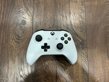 Xbox One S, White, 1TB/5 žaidimai for sale
