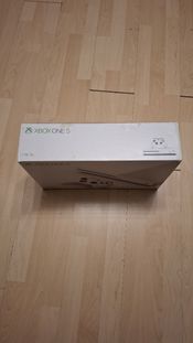 Buy Xbox One S + Robot White Pultelis