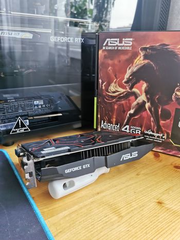 Asus GeForce GTX 1050 Ti 4 GB 1379-1506 Mhz PCIe x16 GPU