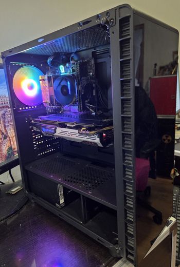 Parduodu tvarkingą I7 6700k dėžę