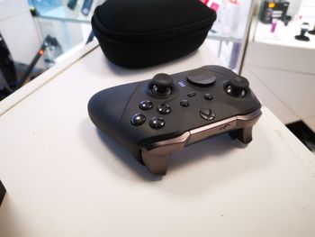 Xbox One Elite Series 2 Pultas