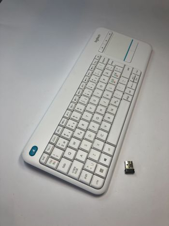 Logitech K400 Plus Genuine Wireless Keyboard Originali Belaidė Klaviatūra