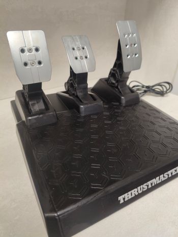 Thrustmaster T3pa pedalai. Su defektu PS5, PS4, PS3, Xbox series, Xbox ONE, PC