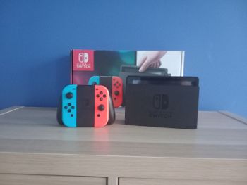 Nintendo Switch 
