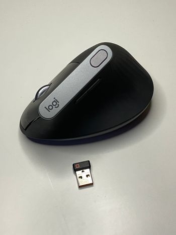 Logitech MX Vertical belaidė pelė wireless mouse