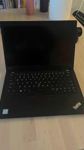 Lenovo x390 intel i7-8665U Intel HD Graphics 620 / 32 GB RAM / 500 GB SSD Storage