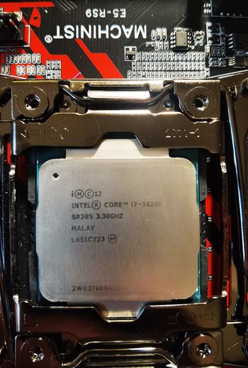 MACHINIST X99-RS9, i7-5820K 3.6 GHz -6 cores, 32 GB Ram