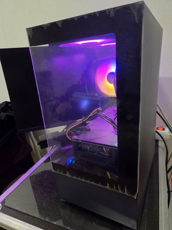 Parduodu tvarkingą I7 8700 dėžę