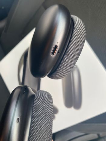 Apple AirPods Max