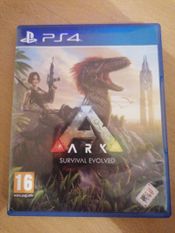 ARK: Survival Evolved PlayStation 4