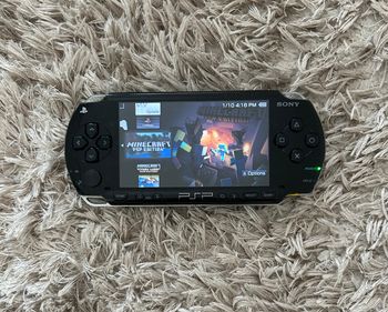 PSP 1000 + 58 zaidimu + Deze!