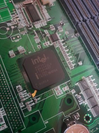 Tyan S1692 Slot-1 Pentium 2 440LX motherboard for sale