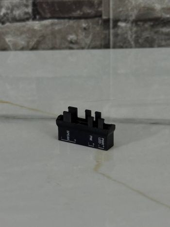 Gigabyte GA-Z270X-Ultra Gaming Intel Z270 ATX DDR4 LGA1151 3 x PCI-E x16 Slots Motherboard