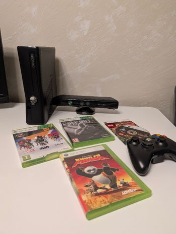 xbox 360 s su žaidimais ir kinect