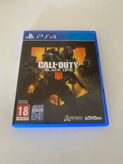 PS4 žaidimu 