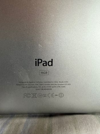 Apple iPad 2 Wi-Fi 16GB White