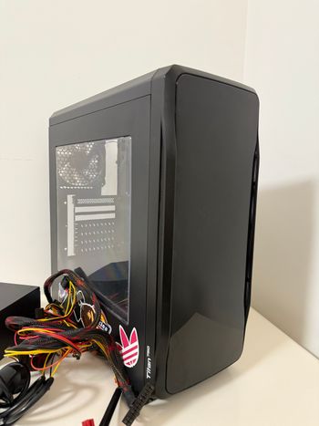 GENESIS 750 CASE SU 4FAN + 700 PSU