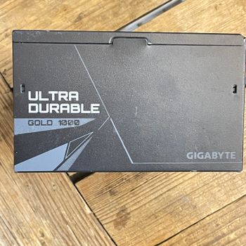 Gigabyte UD 10000GM 80 Plus Gold TRUKSTA LAIDU PSU maitinimo blokas PC Power supply maitekas maitblokis