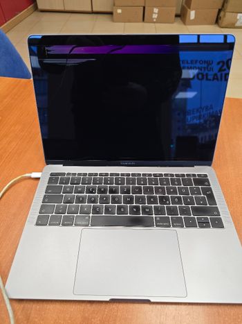 Buy Macbook Pro 13 2016m. i5 / 8gb/ dužęs ekranas