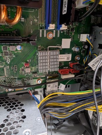 Lenovo Ideacentre Gaming PC (trūksta cpu, gpu ir nvme)