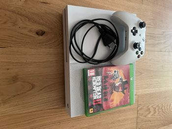 XBOX ONE S 1TB