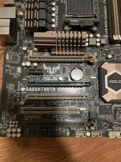 Asus Sabertooth 990FX R2.0 AMD 990FX ATX DDR3 AM3+ 4 x PCI-E x16 Slots Motherboard