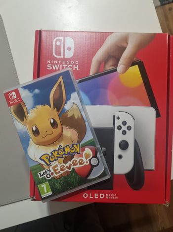 Nintendo Switch OLED 64GB White + Pokemon Eevee