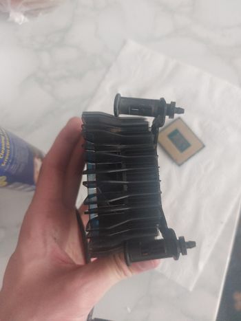 Intel Core i3-12100F + aušintuvas